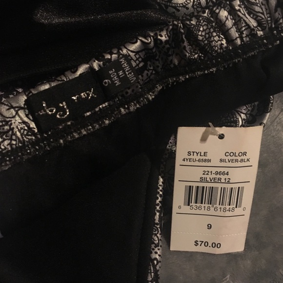 Silver/Black Paisley cocktail dress sz.9 - Picture 7 of 7